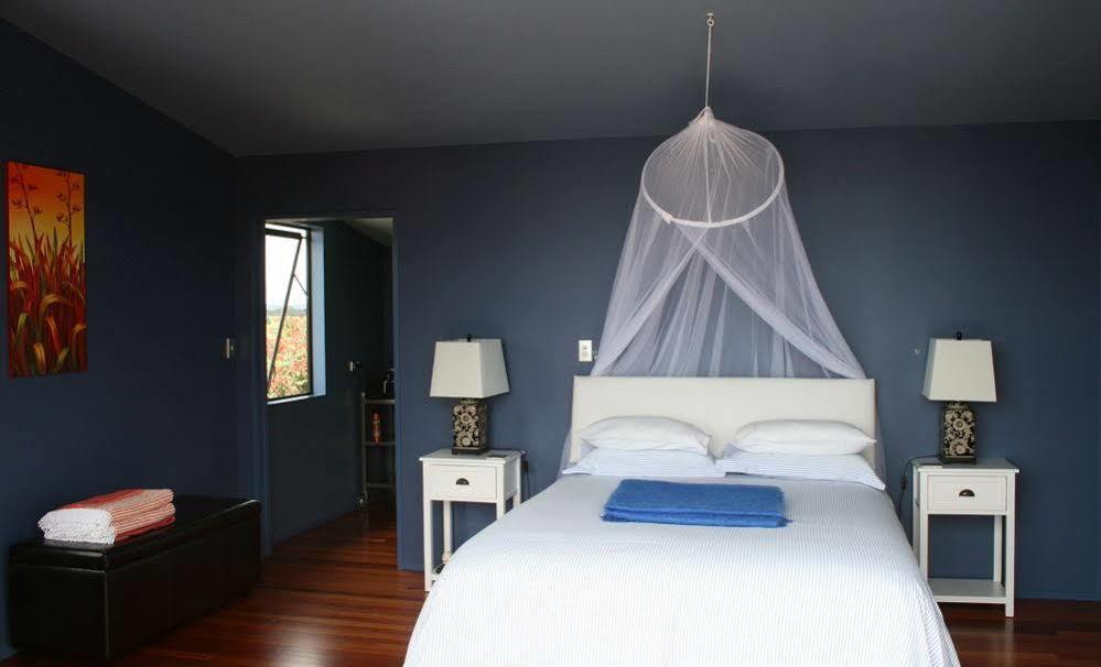 The Lighthouse Lookout Bed & Breakfast Тутукака Екстериор снимка