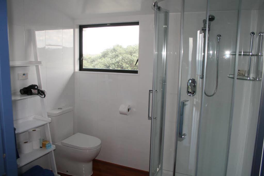 The Lighthouse Lookout Bed & Breakfast Тутукака Екстериор снимка